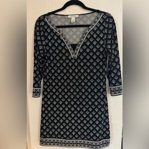 White House Black Market Geometric Black and White Top